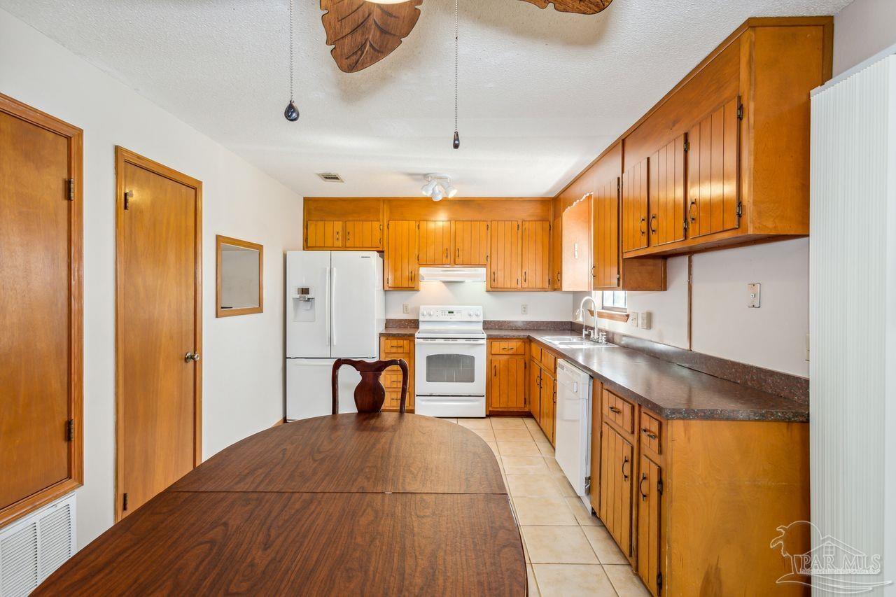 4747 Easter Street Pace, FL 32571 - Photo 9 of 27