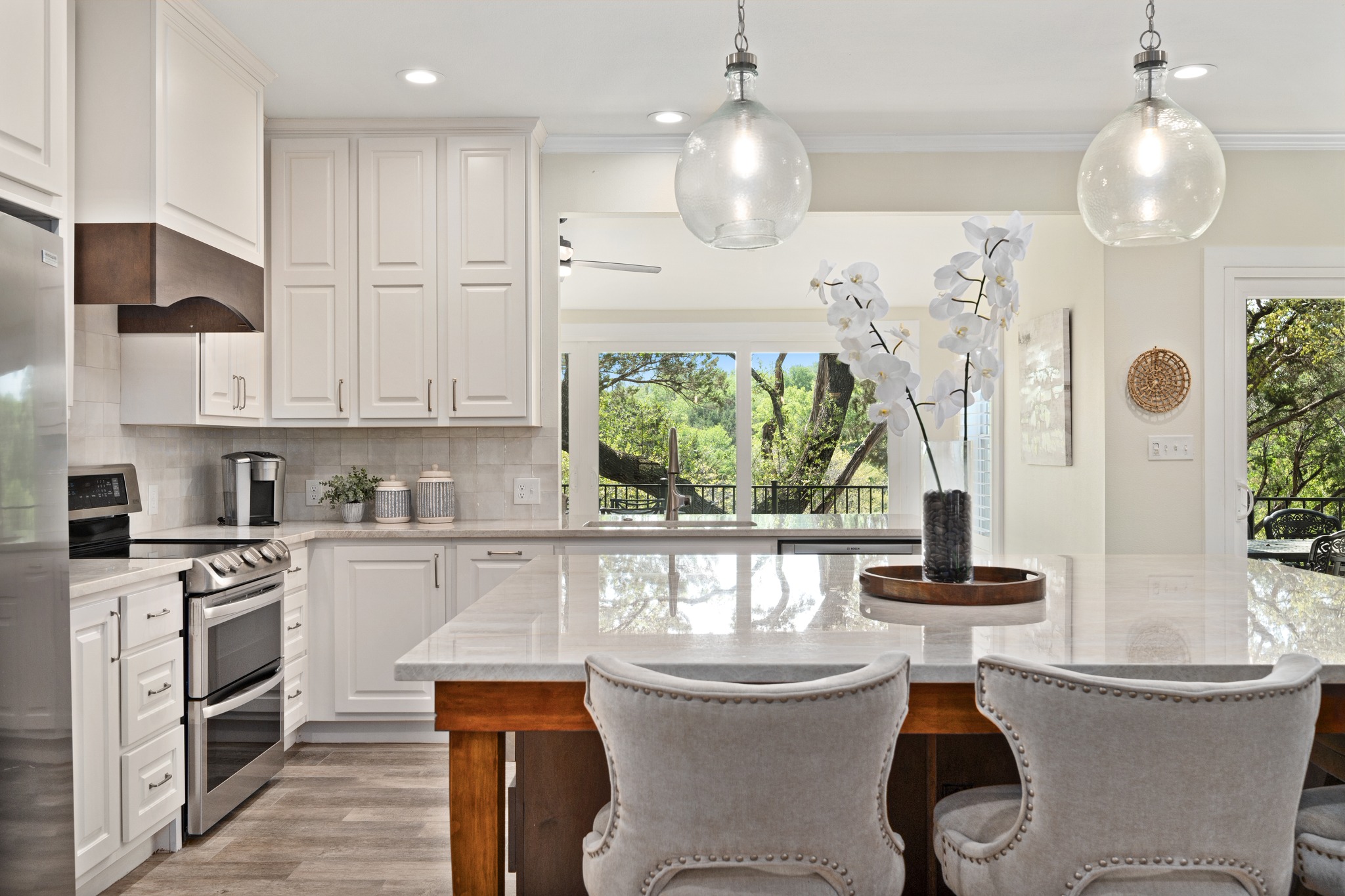 405 Ridgecrest Road Georgetown, TX 78628 - Photo 2 of 40