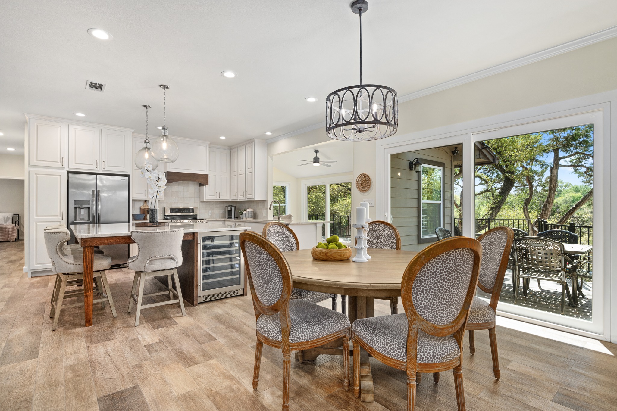 405 Ridgecrest Road Georgetown, TX 78628 - Photo 8 of 40