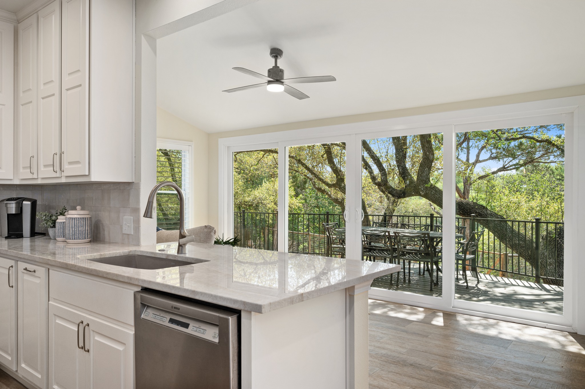 405 Ridgecrest Road Georgetown, TX 78628 - Photo 9 of 40