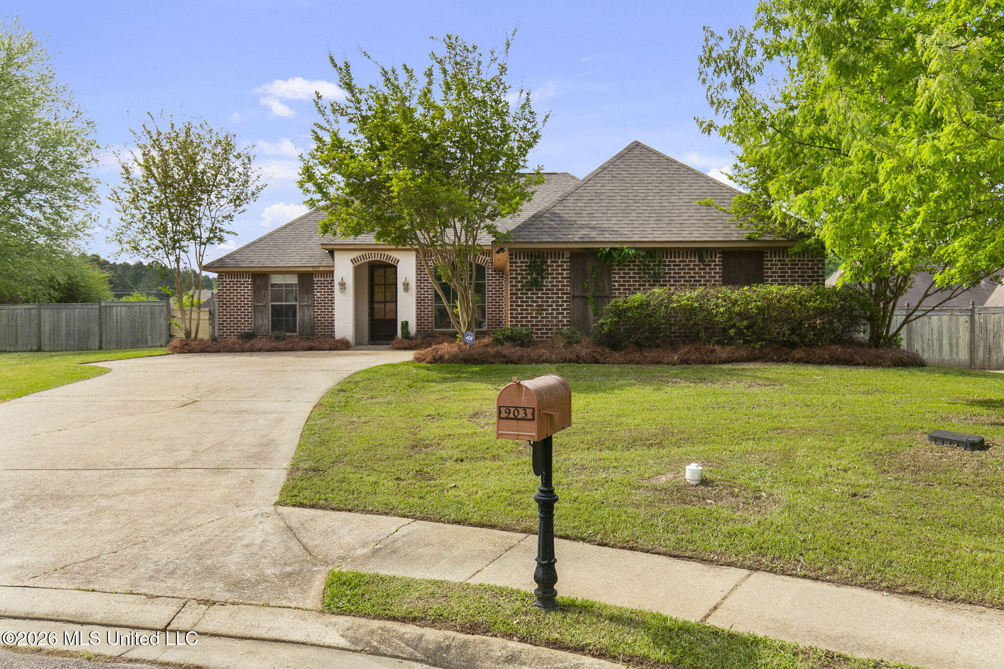 903 Timberton Drive Pearl, MS 39208 - Photo 2 of 39 3-web-or-mls-903 Timberton-3