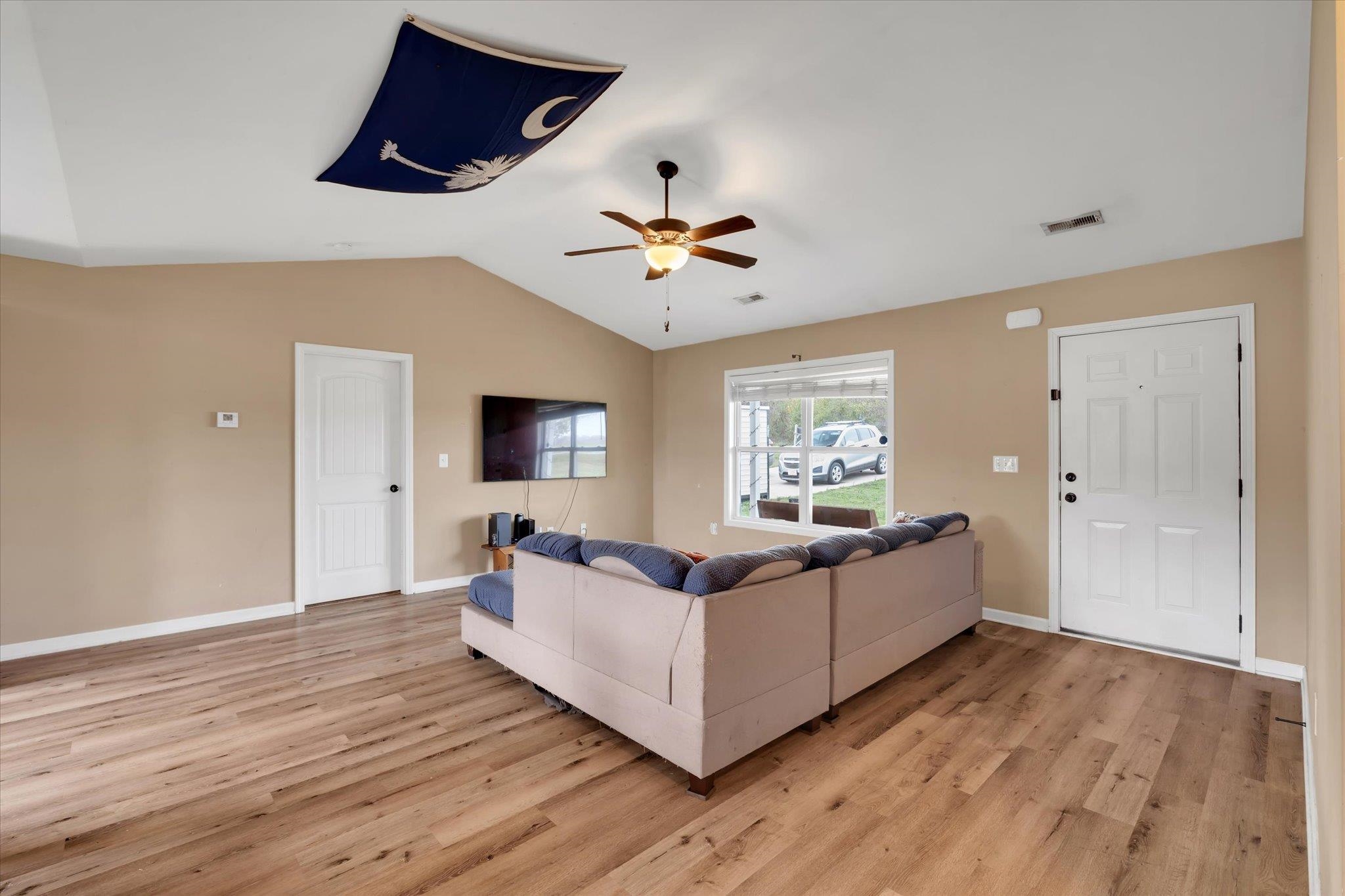 318 Green River Road Gaffney, SC 29341 - Photo 4 of 20