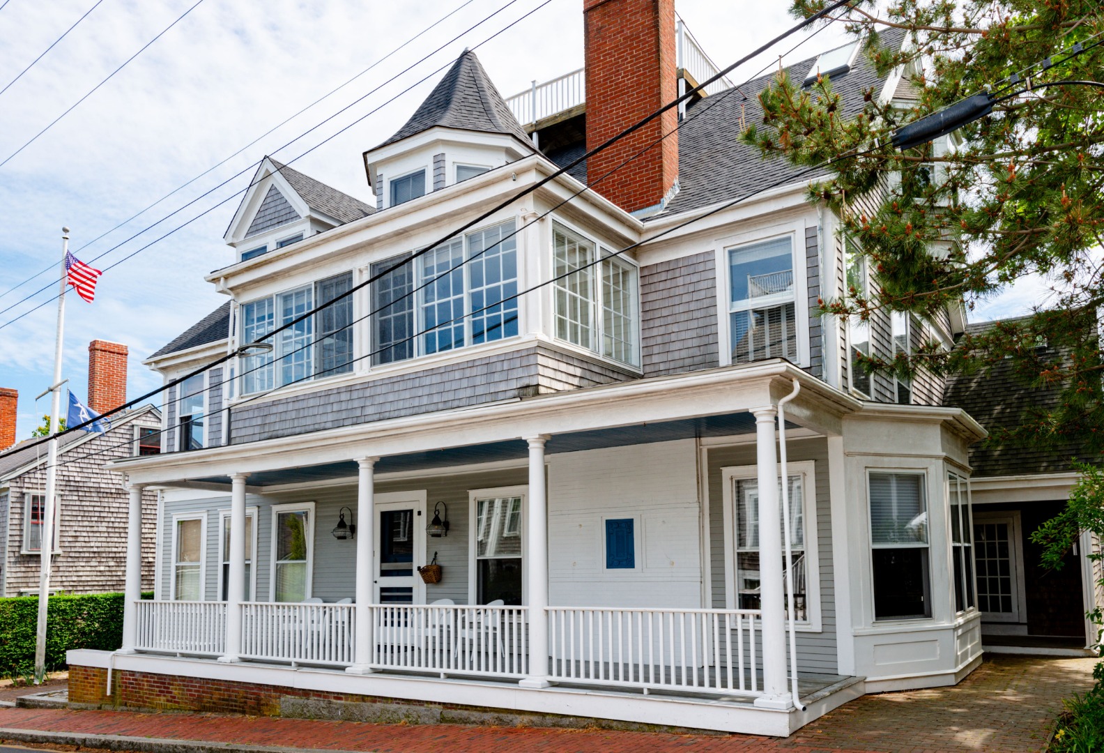 8 D Cliff Road, Unit 4D Nantucket, MA 02554 - Photo 2 of 18 front view of a building