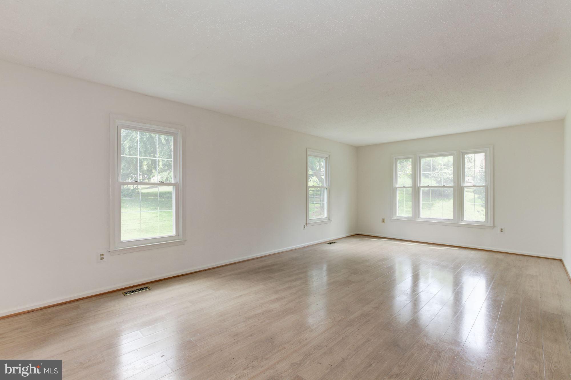 1813 Middlebridge Drive Silver Spring, MD 20906 - Photo 5 of 16 Living Room