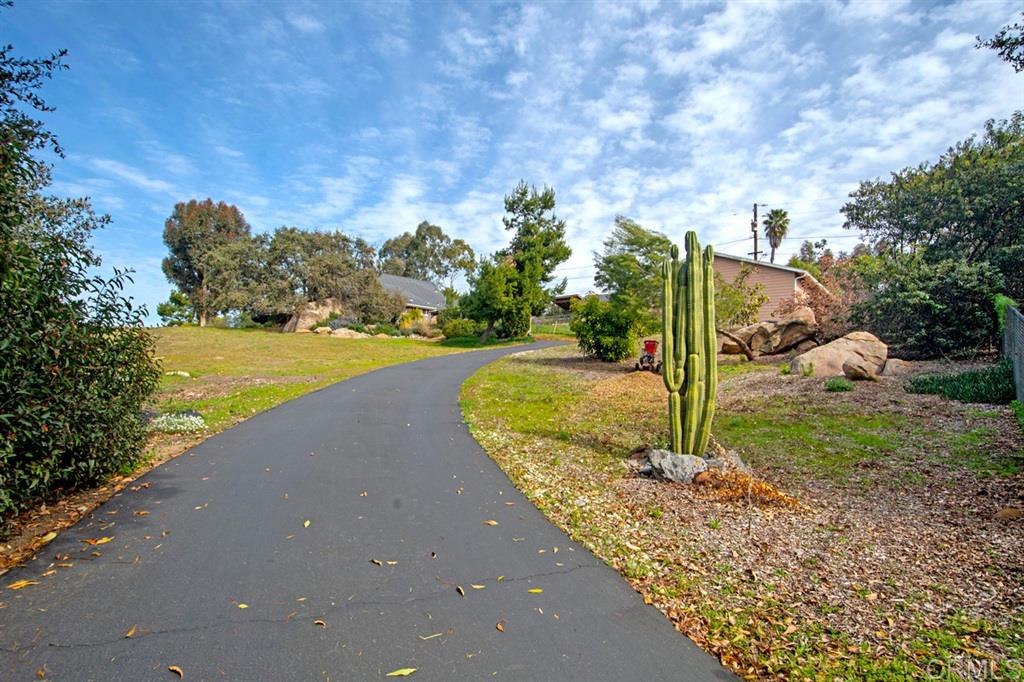 1012 Stoneridge Road El Cajon, CA 92021 - Photo 3 of 25