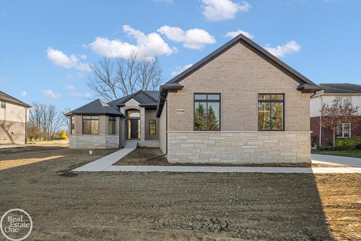 37188 25 Mile Road New Baltimore, MI 48047 - Photo 2 of 56 50125692-80aeef05-2839-4603-b126-50813f320625.JPG