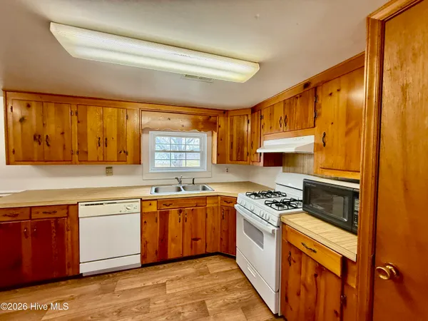 $340,000 | 4549 Loop Road, Scranton, NC 27875