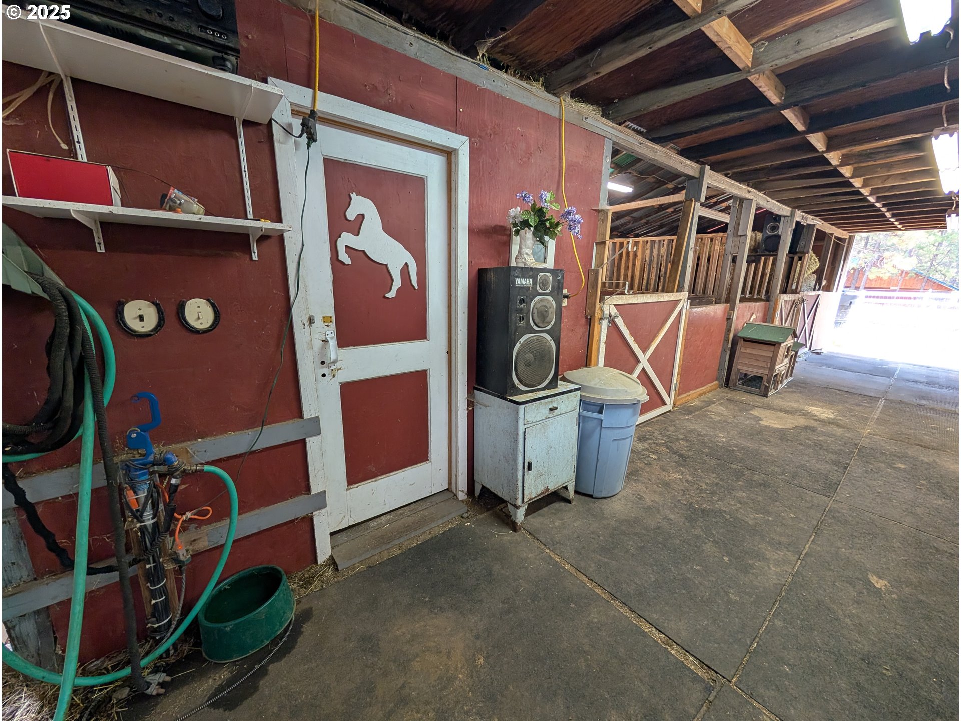 71168 Valley View Road Elgin, OR 97827 - Photo 27 of 32 a view of an outdoor space