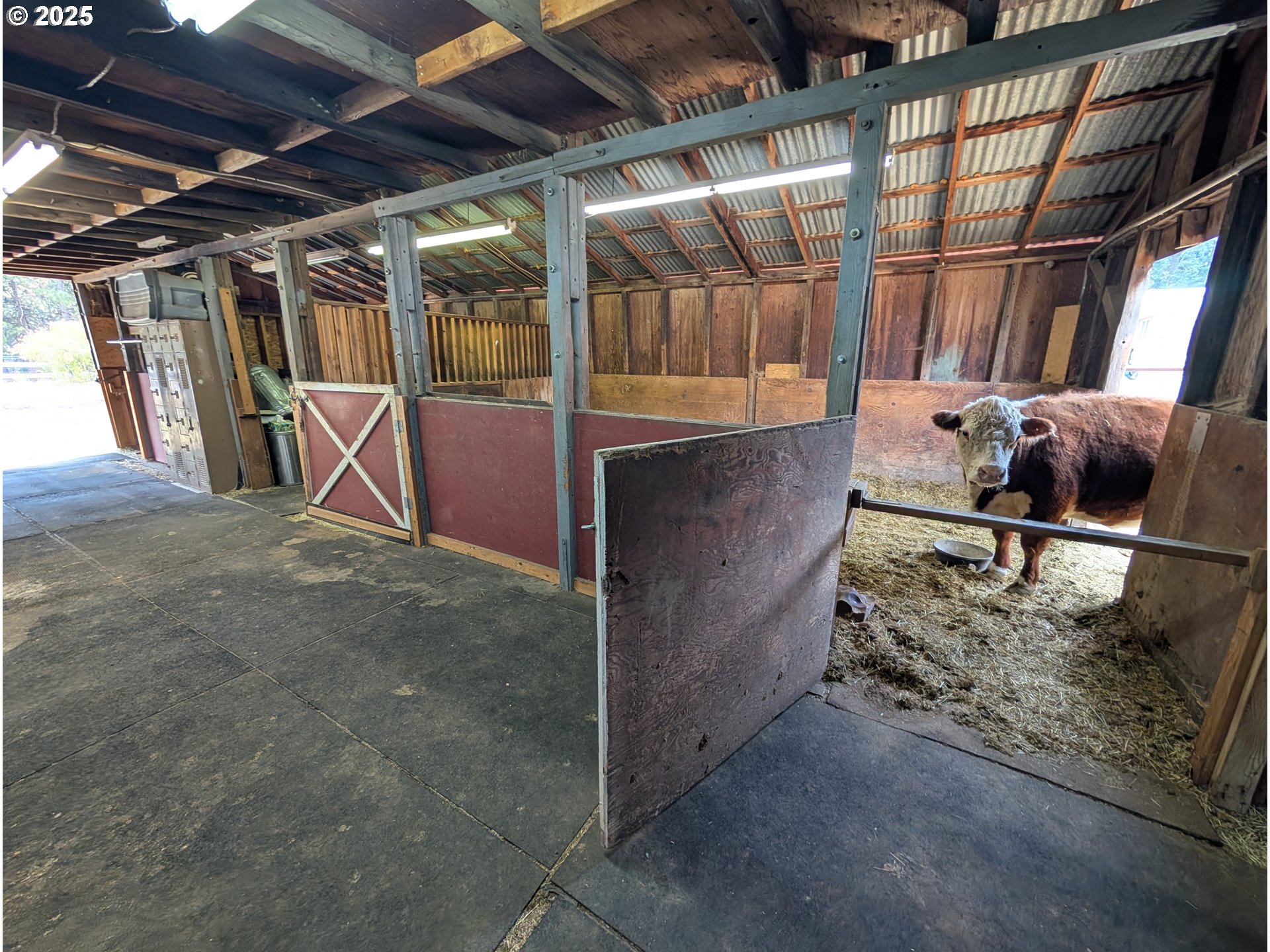 71168 Valley View Road Elgin, OR 97827 - Photo 28 of 32 a view of a room with wooden floor
