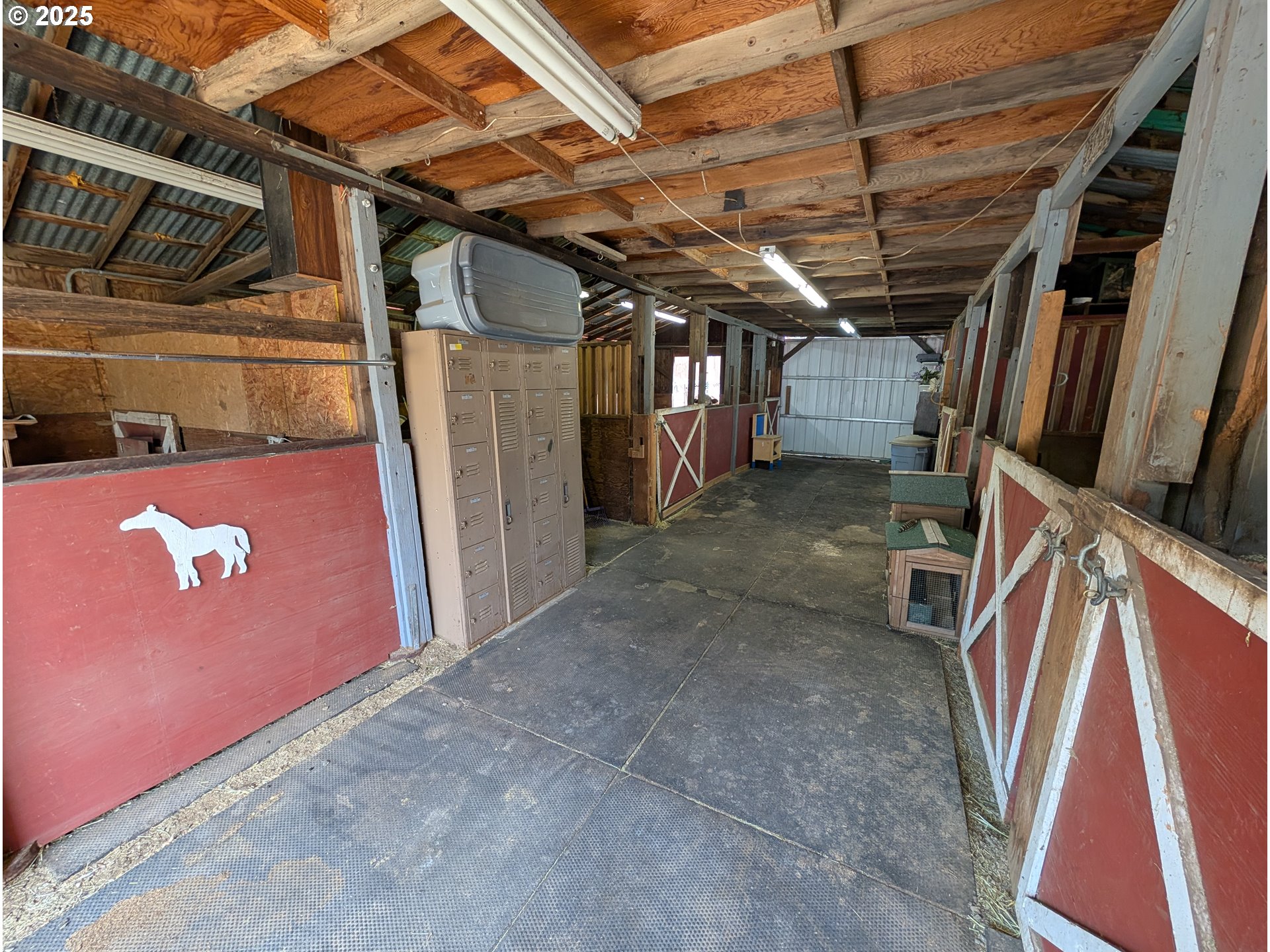 71168 Valley View Road Elgin, OR 97827 - Photo 29 of 32 a view of a storage room
