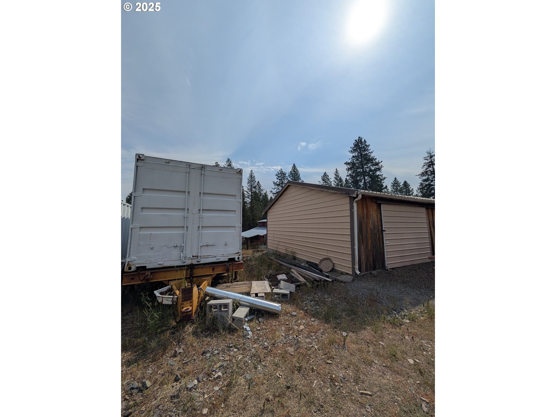 71168 Valley View Road Elgin, OR 97827 - Photo 31 of 32 a view of a room with a table and chair