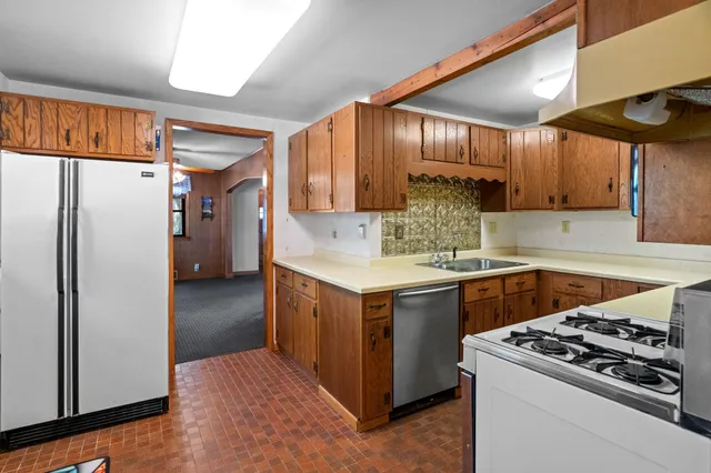 $299,900 | 1942 Eddy Street, Hastings, MN 55033