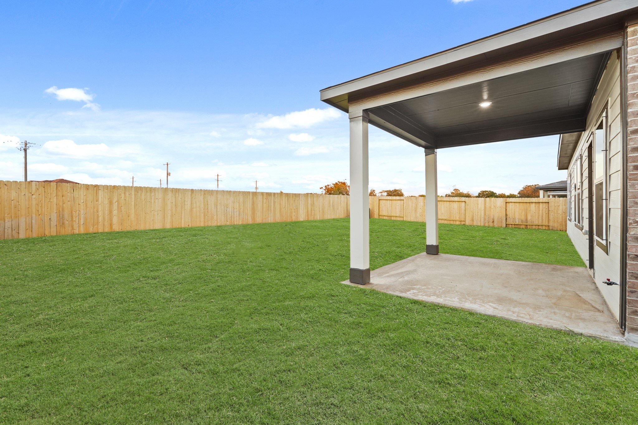 141 Byu Bnd Boulevard Angleton, TX 77515 - Photo 21 of 26 a view of a backyard