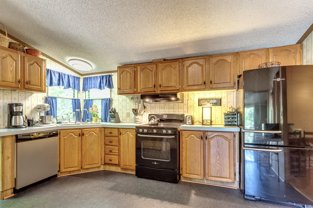 358 Piney Road Kodak, TN 37764 - Photo 13 of 27 017170602-4-358PineyRdKodakTN-SCREEN SIZ