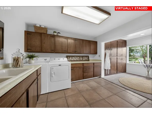 $1,250,000 | 1330 Fisher Road, Roseburg, OR 97471