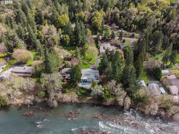 $1,250,000 | 1330 Fisher Road, Roseburg, OR 97471