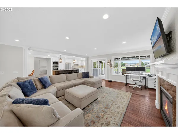 $1,250,000 | 1330 Fisher Road, Roseburg, OR 97471