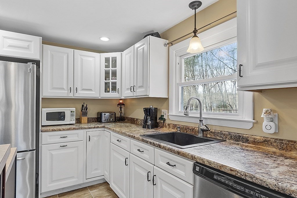 35 Cold Spring Road Westford, MA 01886 - Photo 18 of 31 Gallery Image 18