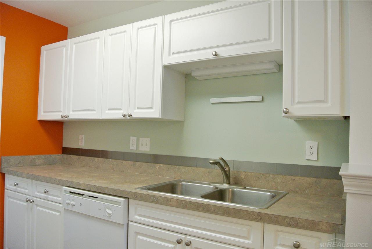 3548 Tremonte Circle Circle Rochester, MI 48306 - Photo 15 of 61