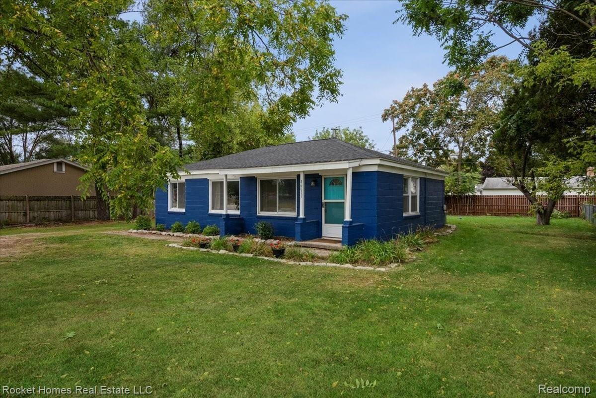 46617 Dequindre Road Rochester, MI 48307 - Photo 4 of 24 04-Front View.jpg