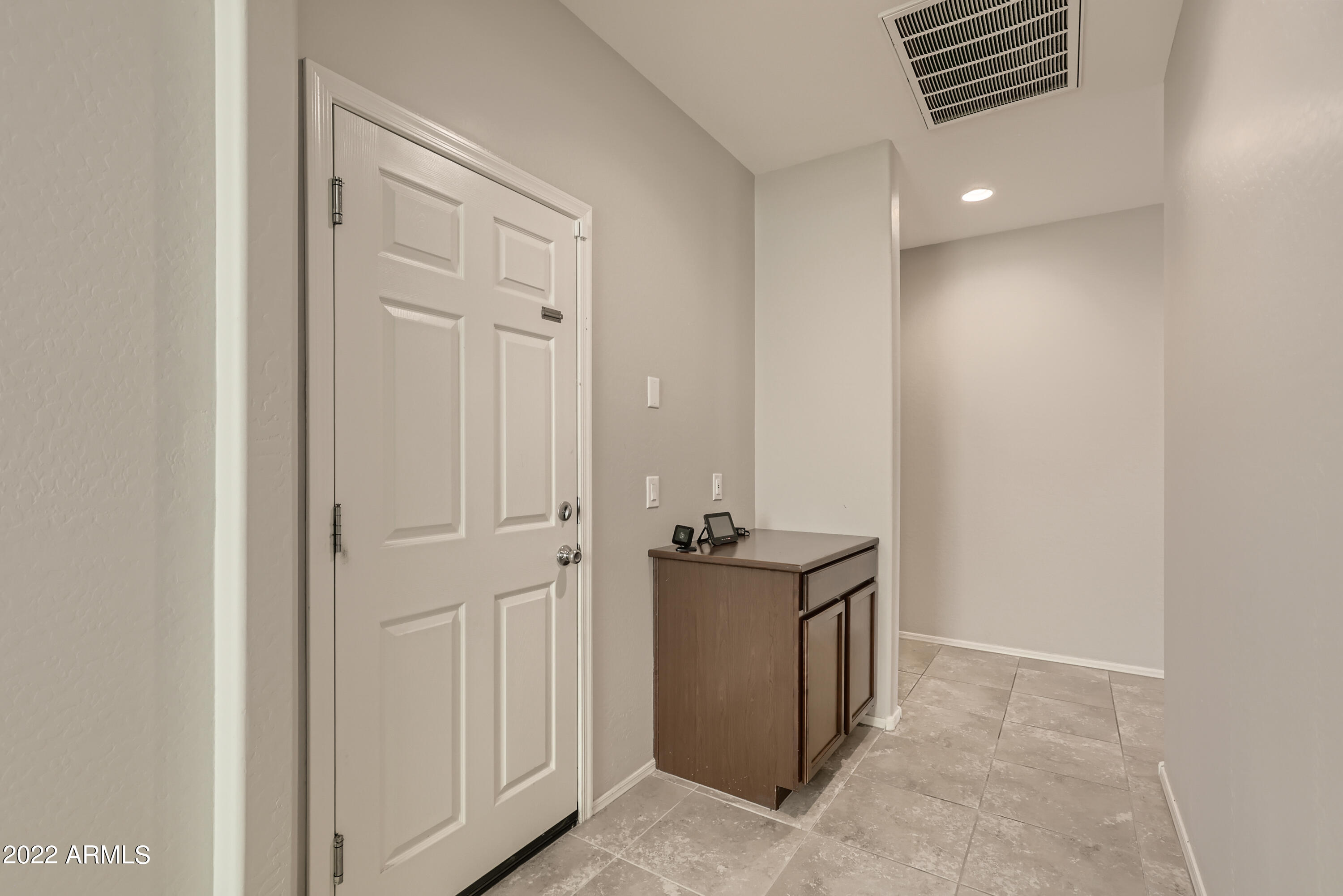 2413 East Beverly Road Phoenix, AZ 85042 - Photo 29 of 33 Gallery Image 29