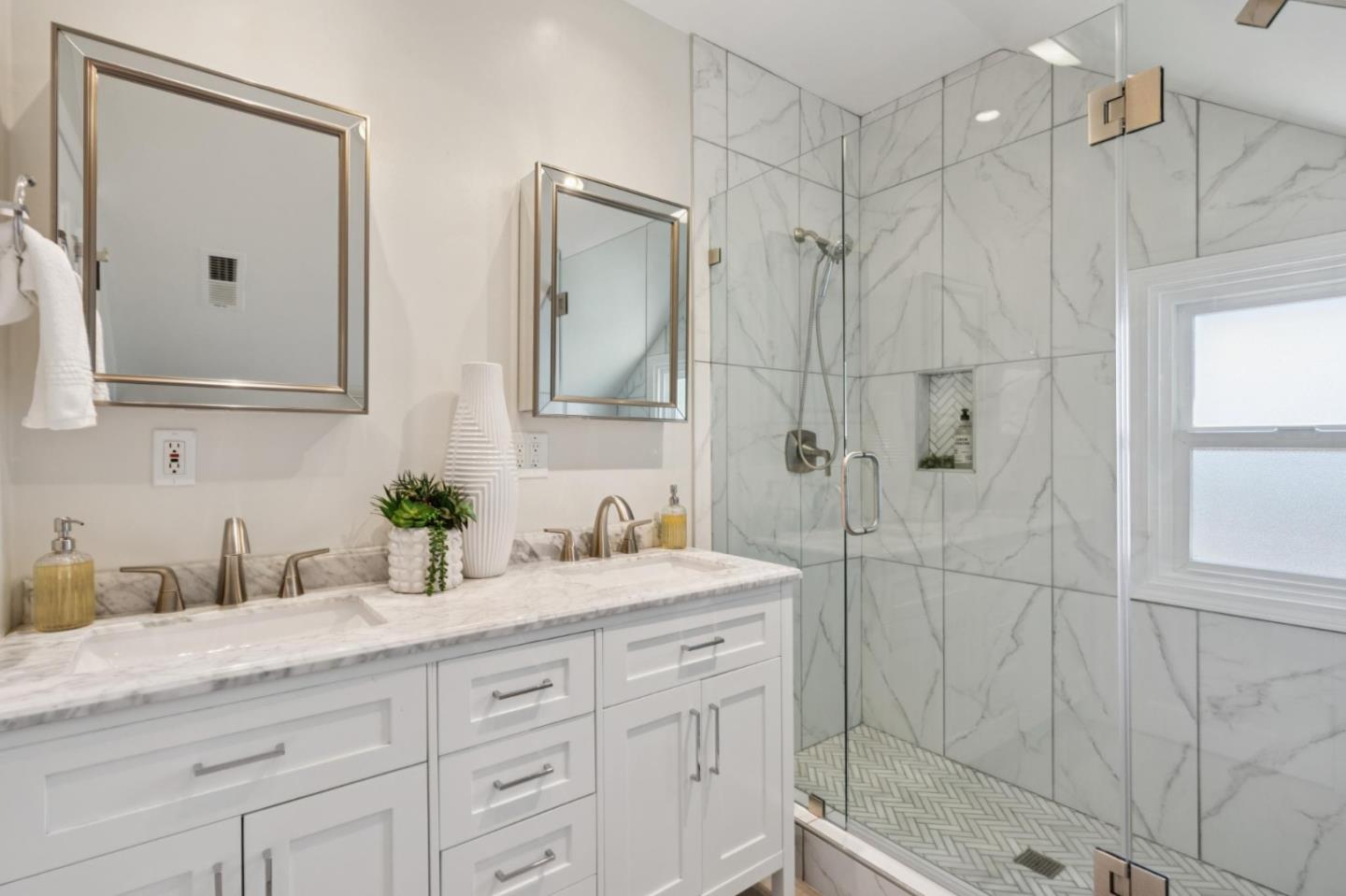 220 Channing Road Burlingame, CA 94010 - Photo 27 of 40 Gallery Image 27