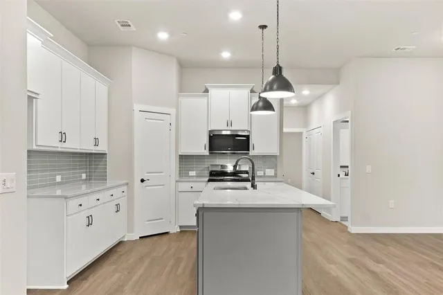 $360,900 | 7247 Sauvignon Way, Grand Prairie, TX 75054