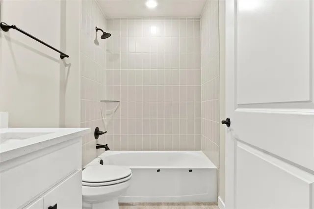 $360,900 | 7247 Sauvignon Way, Grand Prairie, TX 75054