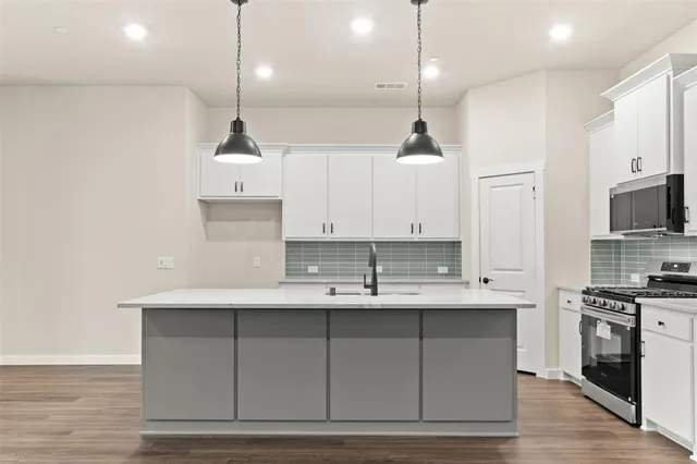 $360,900 | 7247 Sauvignon Way, Grand Prairie, TX 75054