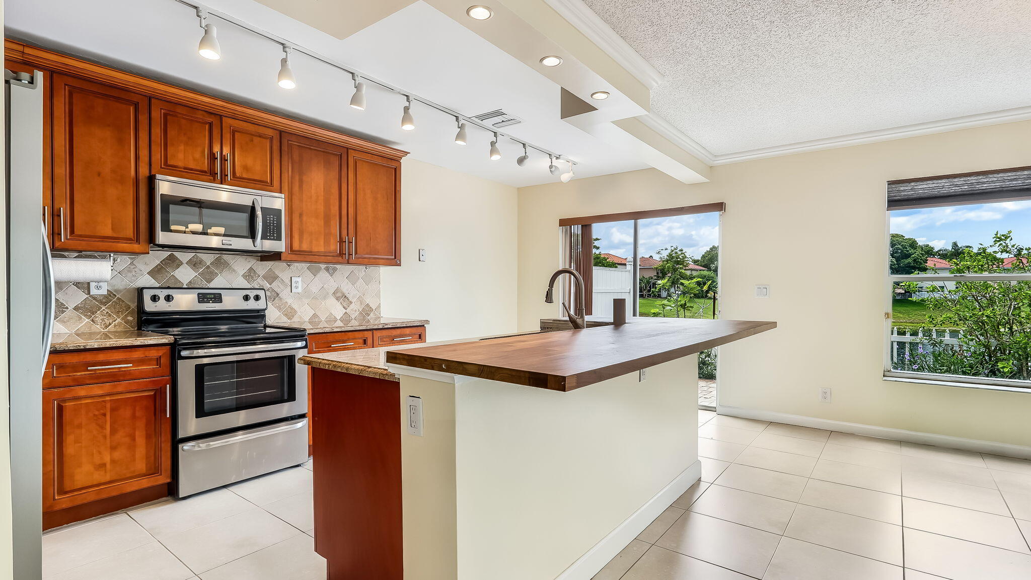 23329 Treeline Drive Boca Raton, FL 33428 - Photo 19 of 60 20-web-or-mls-DSC09485