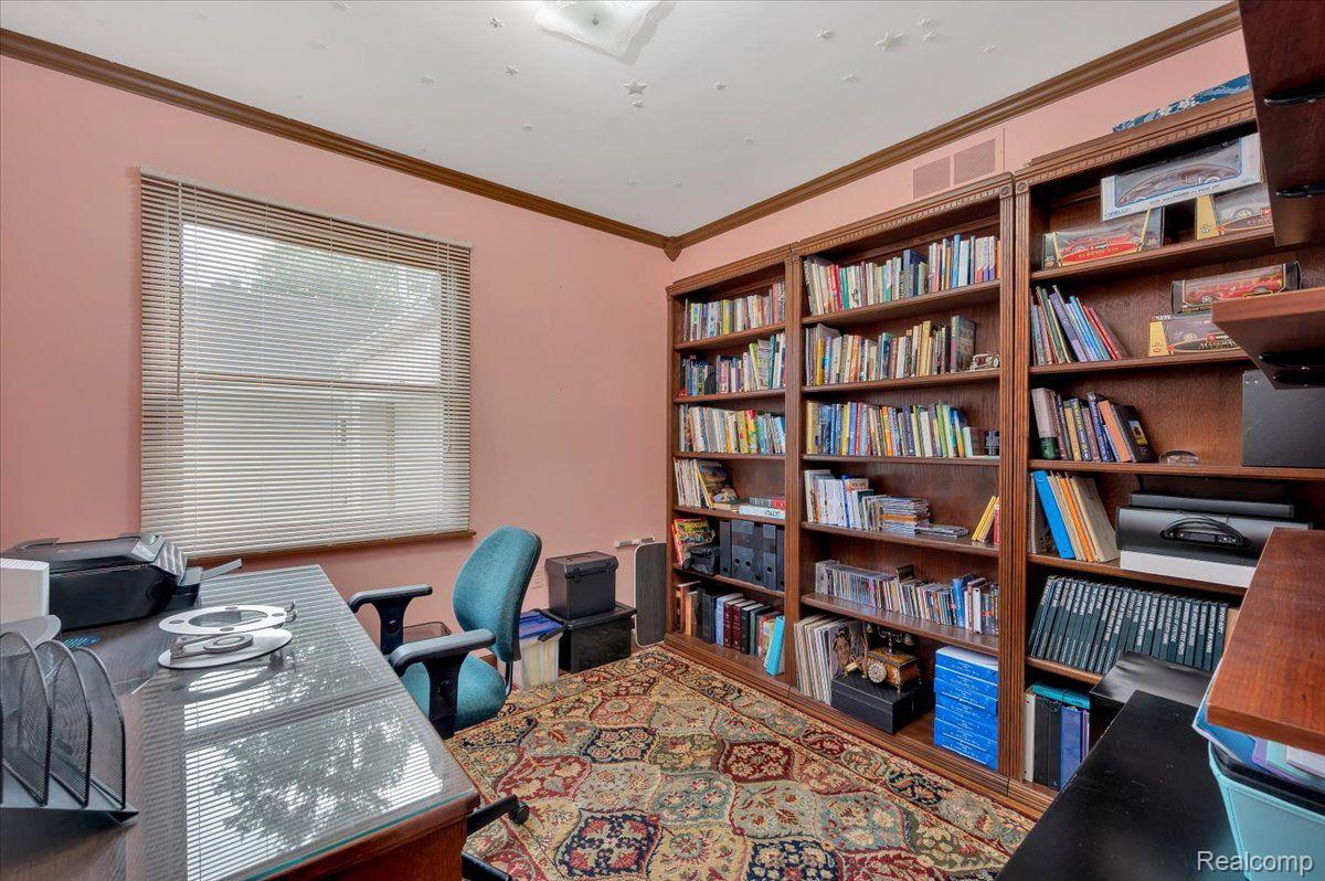 20779 Marter Road Grosse Pointe, MI 48236 - Photo 18 of 39 Gallery Image 18