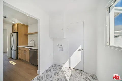 $849,000 | 8061 Hesperia Avenue, Reseda, CA 91335