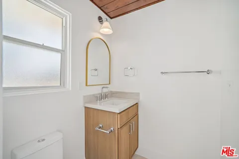 $849,000 | 8061 Hesperia Avenue, Reseda, CA 91335