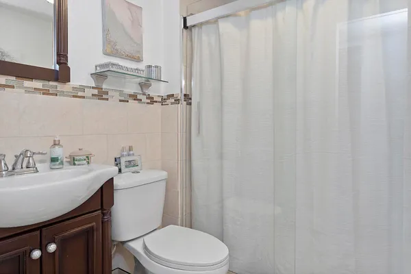 $230,000 | 3205 West 16th Avenue, Hialeah, FL 33012