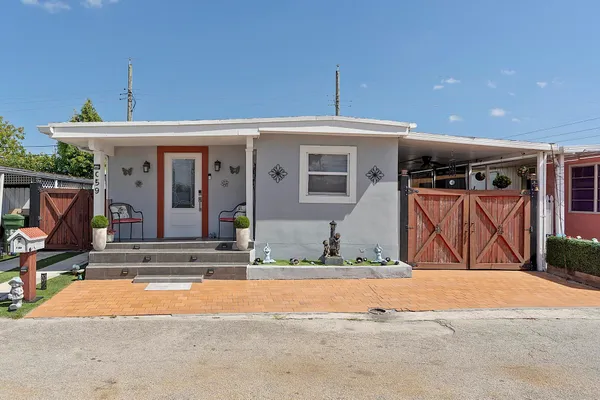 $230,000 | 3205 West 16th Avenue, Hialeah, FL 33012