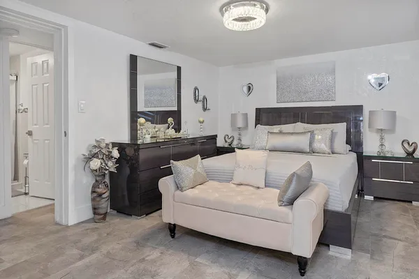 $230,000 | 3205 West 16th Avenue, Hialeah, FL 33012