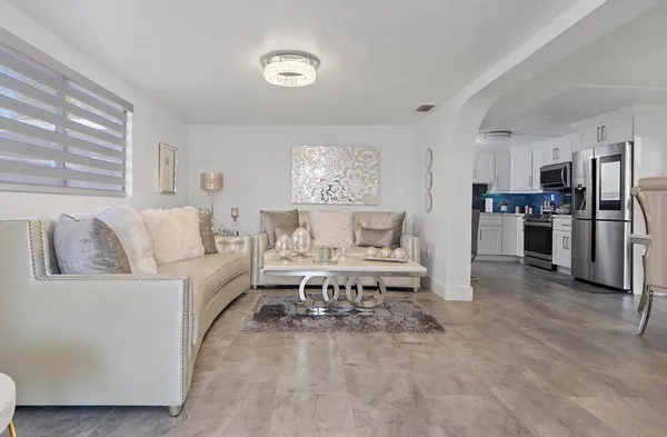 $230,000 | 3205 West 16th Avenue, Hialeah, FL 33012