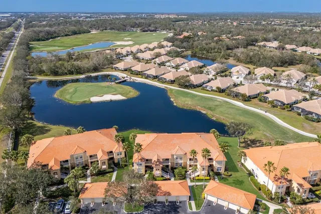 $299,900 | 8422 Wethersfield Run, Unit 104, Lakewood Ranch, FL 34202