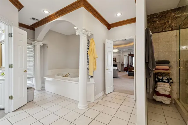 $1,999,000 | 609 Farm To Market Road 1306, Gainesville, TX 76240