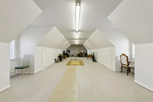 $1,999,000 | 609 Farm To Market Road 1306, Gainesville, TX 76240