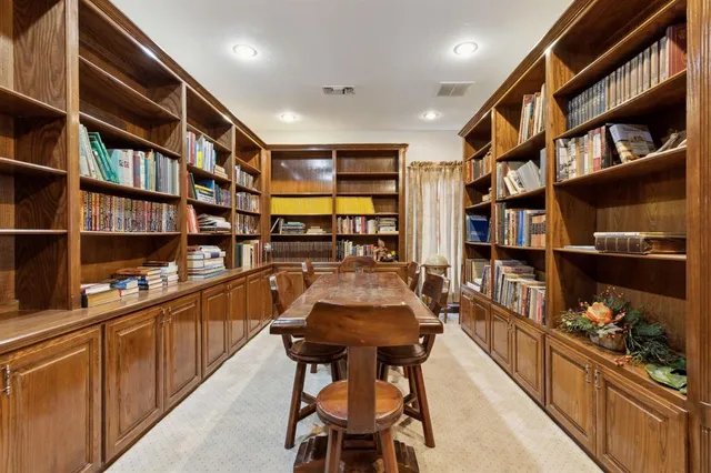 $1,999,000 | 609 Farm To Market Road 1306, Gainesville, TX 76240