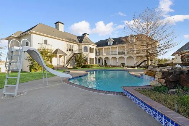 $1,999,000 | 609 Farm To Market Road 1306, Gainesville, TX 76240