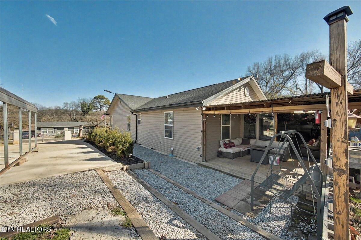 2201 Paris Road Knoxville, TN 37912 - Photo 32 of 36 34-IMG_2860