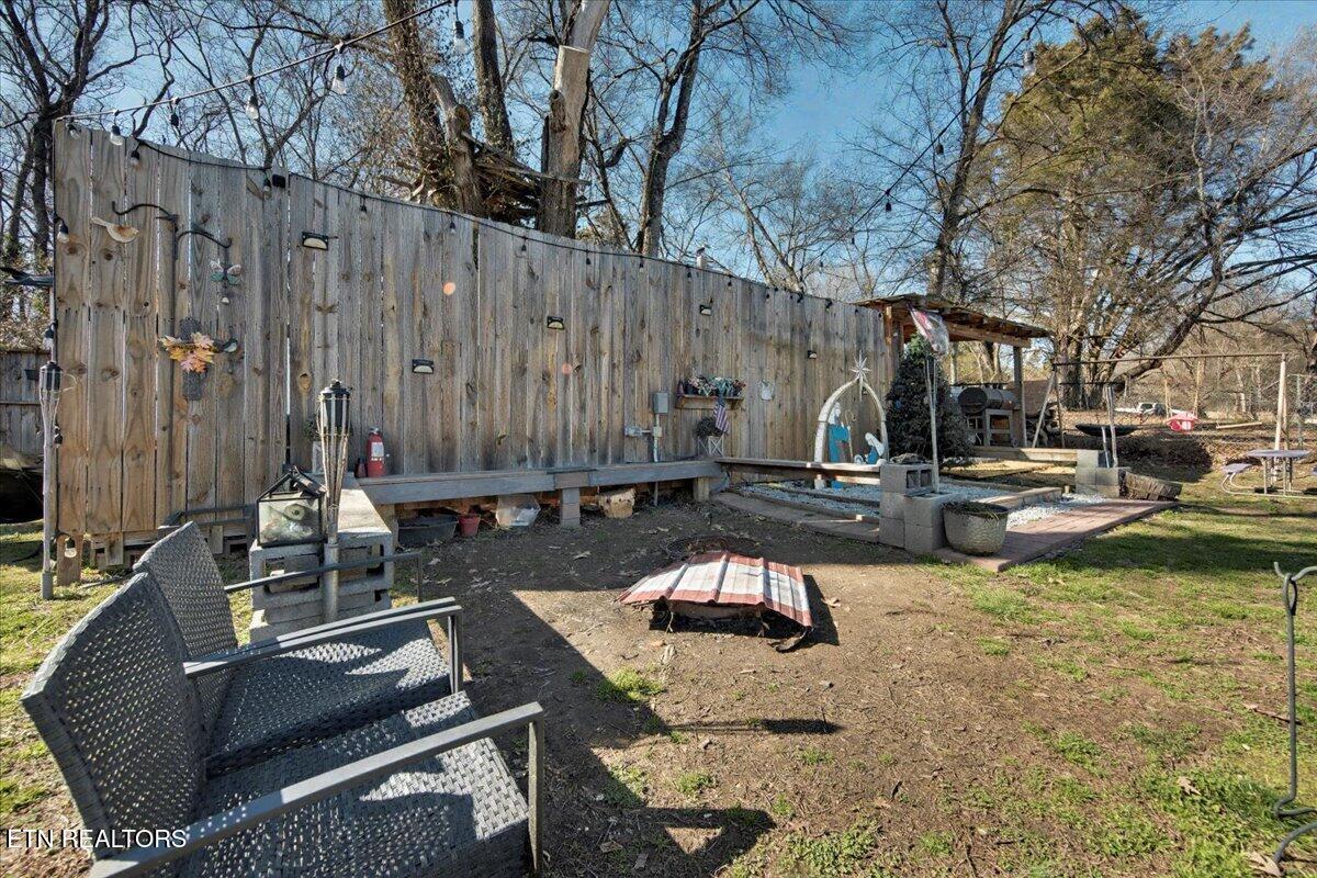 2201 Paris Road Knoxville, TN 37912 - Photo 33 of 36 35-IMG_2868