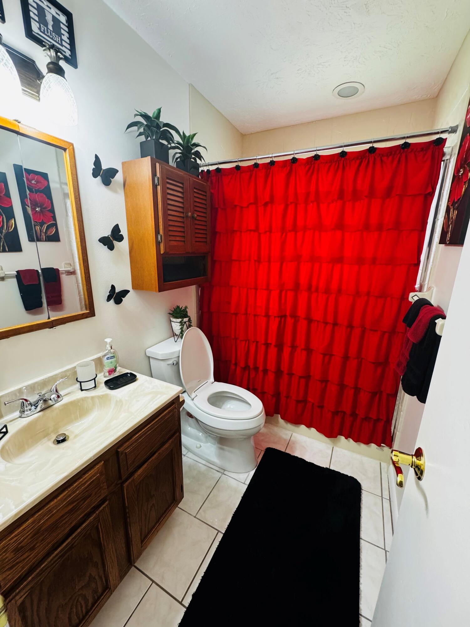 1918 Southeast Monroe Street Stuart, FL 34997 - Photo 10 of 13 2nd Bathroom