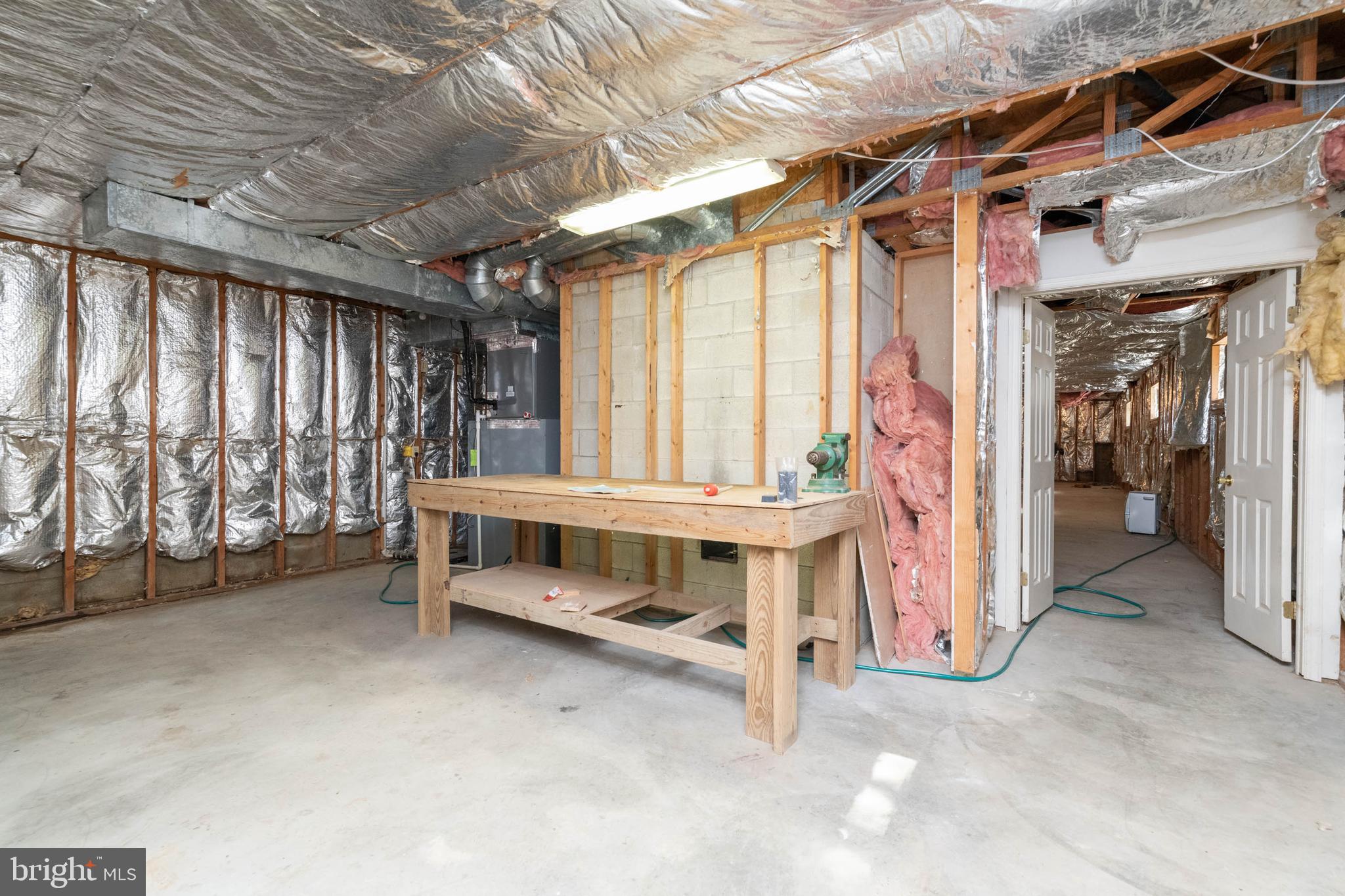 13806 Cripplegate Road Phoenix, MD 21131 - Photo 43 of 63 Basement with workshop