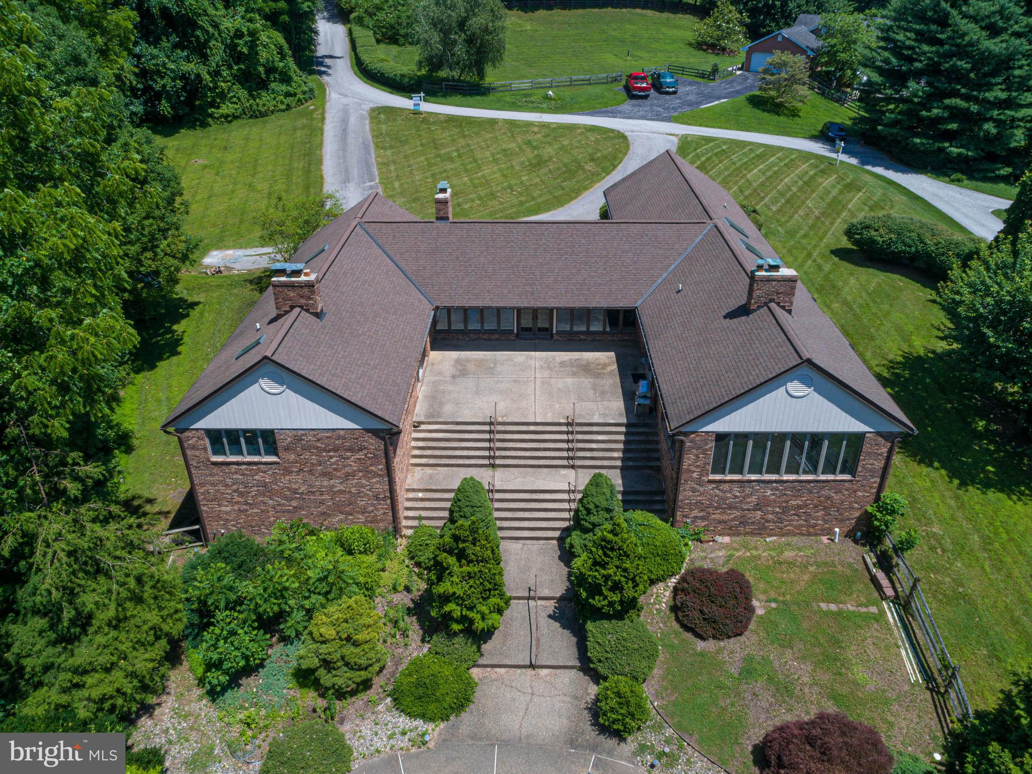 13806 Cripplegate Road Phoenix, MD 21131 - Photo 6 of 63 Aerial view of East and West Wings