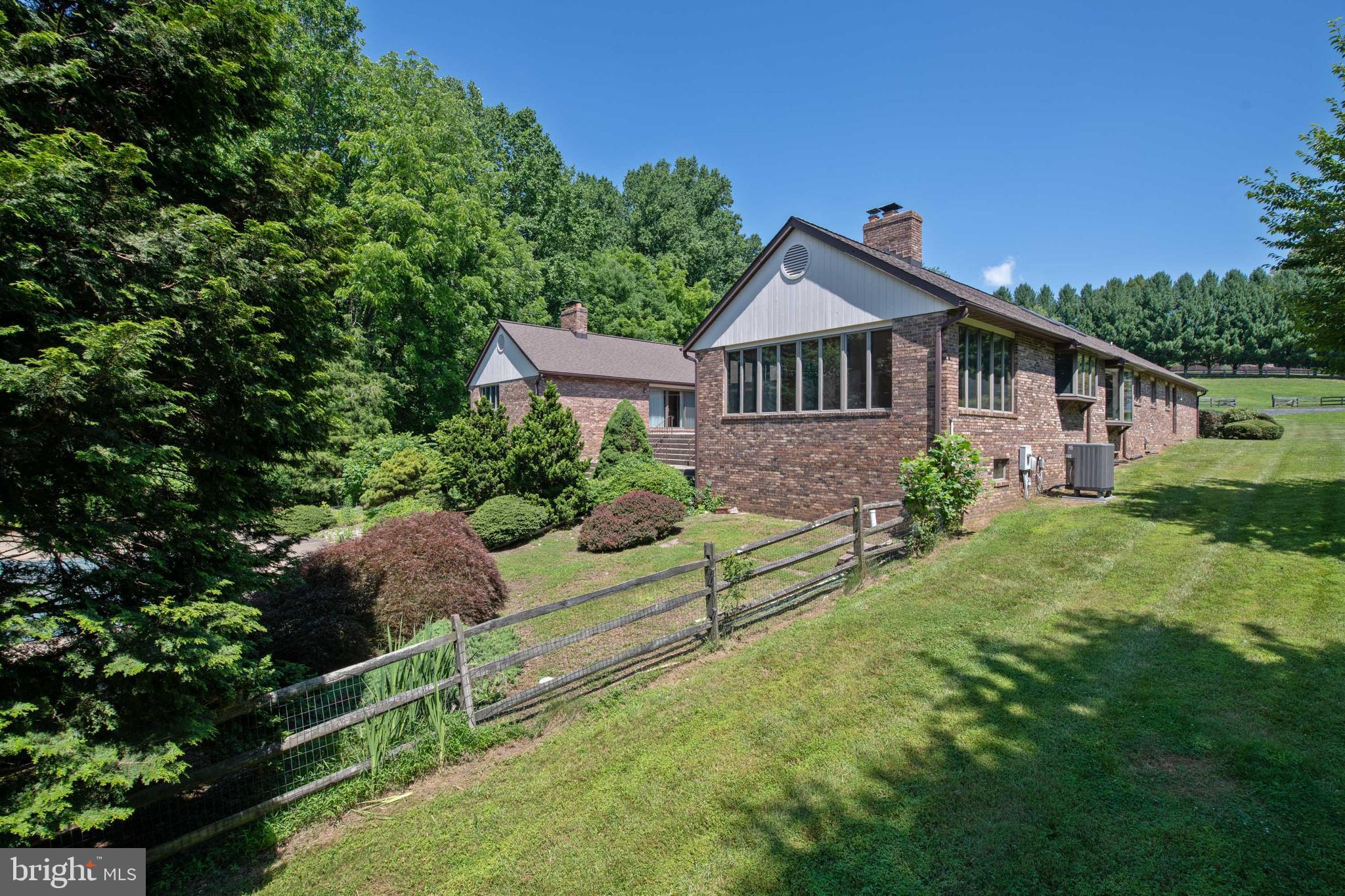 13806 Cripplegate Road Phoenix, MD 21131 - Photo 51 of 63 Side Exterior with fencing