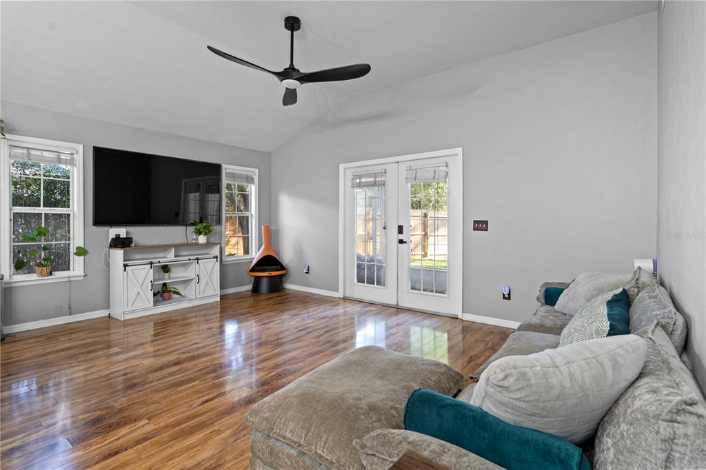 6237 Northwest 109th Place Alachua, FL 32615 - Photo 14 of 32