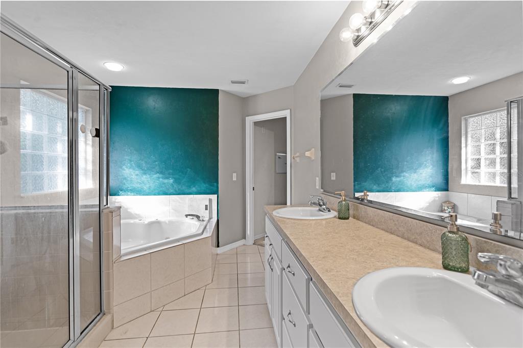 6237 Northwest 109th Place Alachua, FL 32615 - Photo 19 of 32